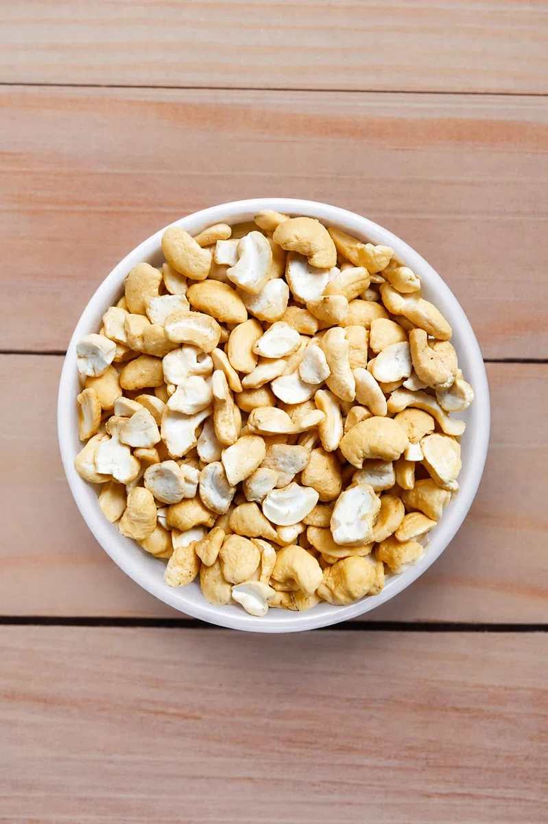 K T 1000 g / 1 Kg Cashewkerne Bruch Cashewnüsse Cashew Cashews Bruch - 1 A Qualität