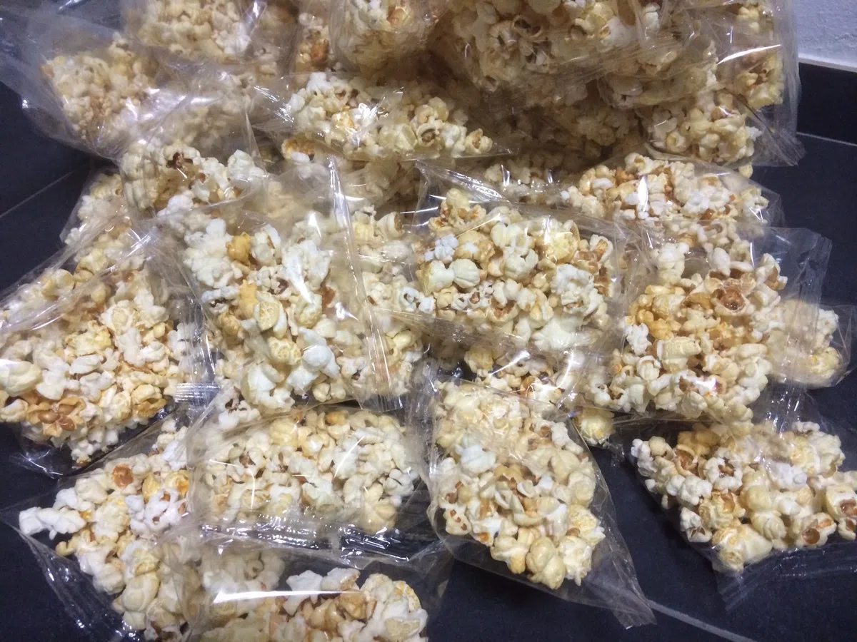 800 Tüten süßes Popcorn