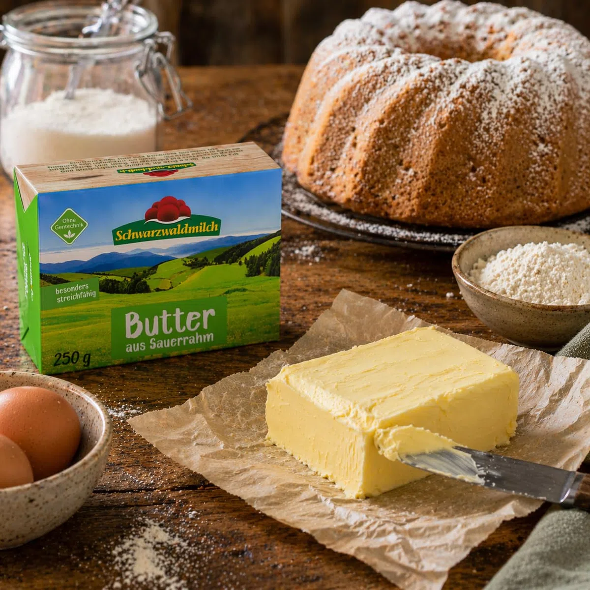 Schwarzwaldmilch Sauerrahmbutter 250 g - Frische Butter aus dem Schwarzwald, cremig & aromatisch, ideal zum Backen & Streichen, 4 Packungen á 250 g