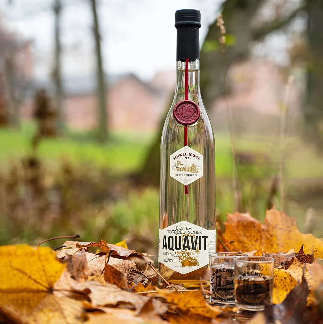 Schwechower Aquavit Original 0.5l (40% Vol) | Bester norddeutscher Aquavit | 500ml Flasche | aus Deutschland | Schwechower Brennerei (1229)