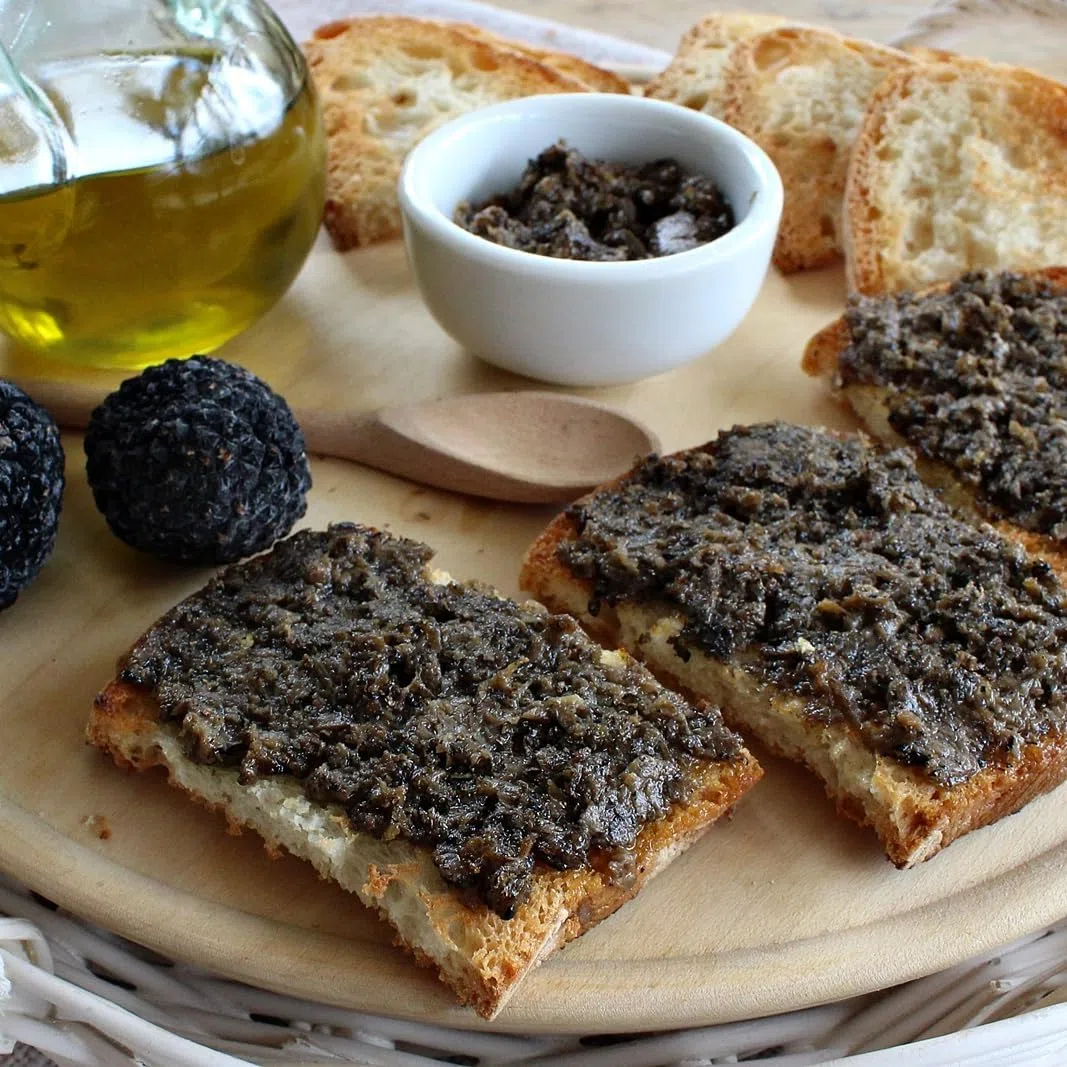 Valnerina Tartufi Trüffelsauce Originalrezept 500g | Black Truffle Sauce | Pilzpilze, 10% schwarzer Sommertrüffel | Glas 500 gr.